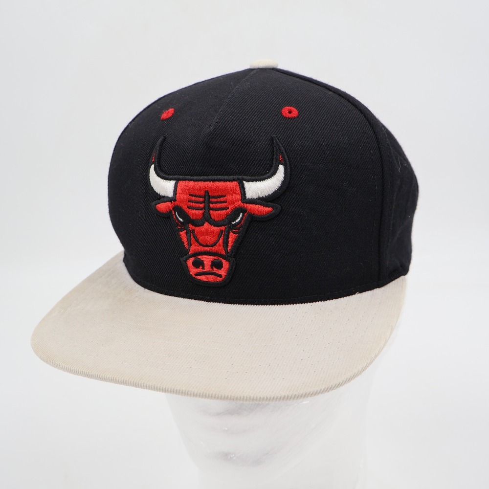 Mitchell & Ness Chicago Bulls Hat Mens OSFM Black Tan Corduroy Leather Strapback